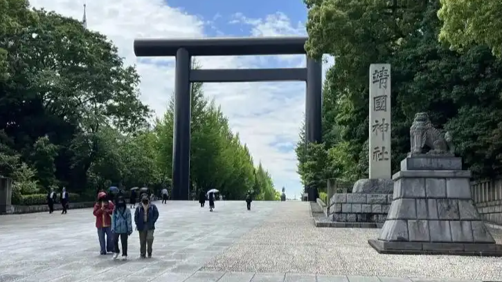 中国博主发布进入靖国神社视频热搜配图